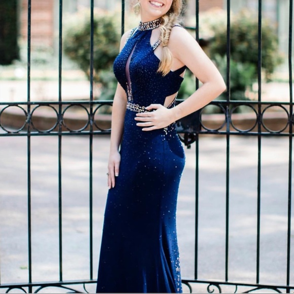 Prom Dress - Picture 4 of 5